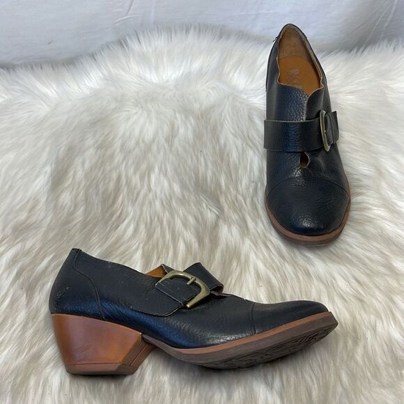 Korks By Kirk-Ease Little Monk Black Pebbled Leather Side Buckle Booties… - Picture 1 of 6